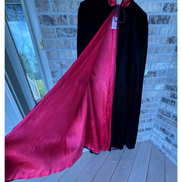 VTG Velvet Hooded Black Cape 48"X52" Goth Whimsigoth Halloween Witch Made in USA - Picture 14 of 14
